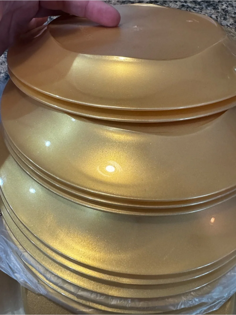Tupperware 11